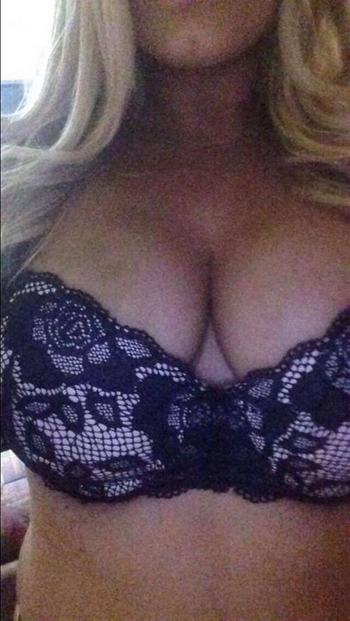 , 21  female escort, Edmonton