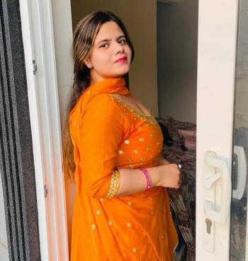 S...., 26 Indo Canadian female escort, Edmonton