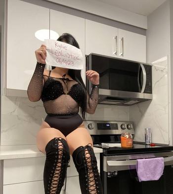 K Y L I E, 23 Caucasian/White female escort, Edmonton