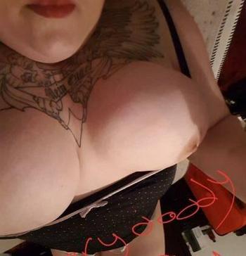 RoseQueen, 42 Caucasian/White female escort, Edmonton