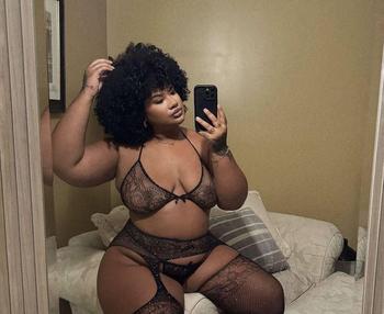 Ella, 23 Mixed female escort, Edmonton