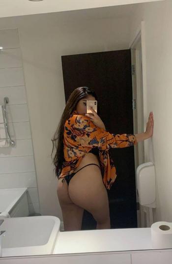 Simran kaur, 25 Asian female escort, Edmonton