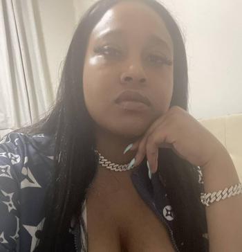 Cleopatra, 25 Black female escort, Edmonton