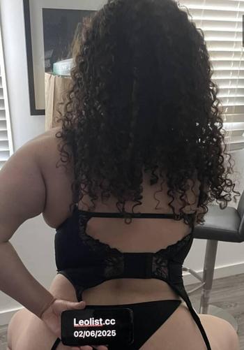 Ariana, 21 Mixed female escort, Edmonton