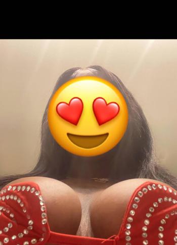 Lola Jade, 24 Mixed female escort, Edmonton