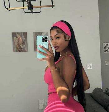 Gina, 22 Black female escort, Edmonton