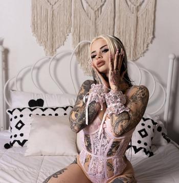 Jade fox, 24 Caucasian/White female escort, Edmonton