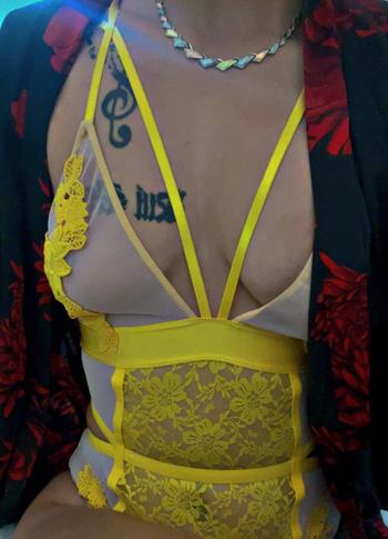 Niya, 26 Mixed female escort, Edmonton